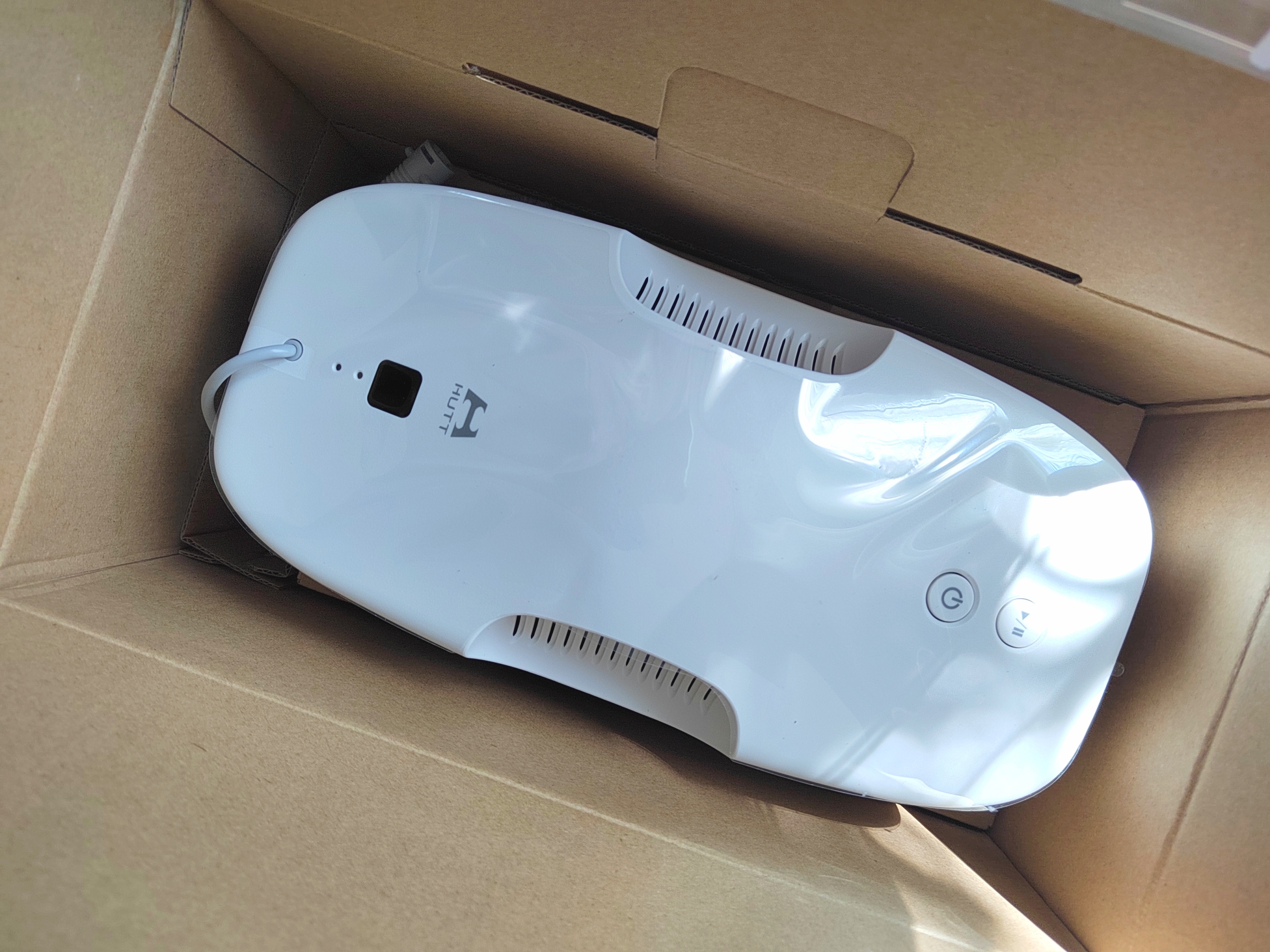 Xiaomi hutt c6. Smart Window Cleaning Robot Hutt ddc55.